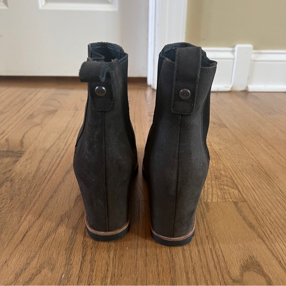 UGG Pax Waterproof Black Wedge Ankle Boots Sz 7.5 - Picture 9 of 13